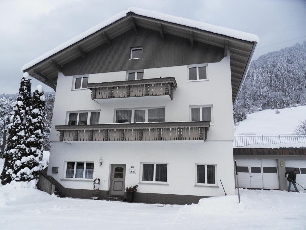Apartmán Haus Konzett Dalaas Exteriér fotografie